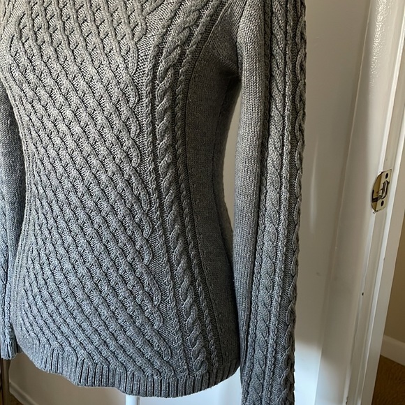 Cable Knit Sweater. - Picture 8 of 10